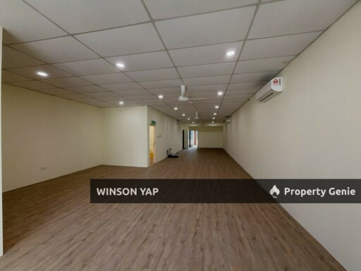 3 Storey Shop Office Top Floor Taman Molek JB Partial Furnished