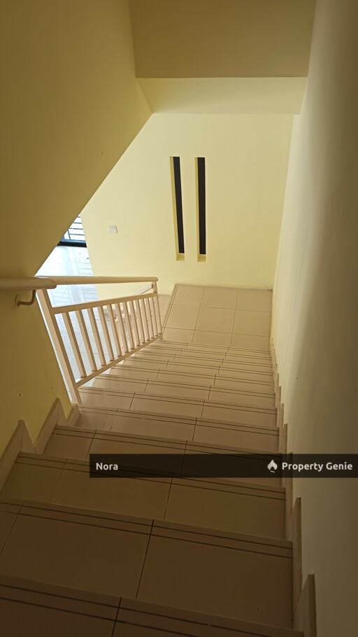 Laman Delfina, Nilai Impian. Corner lot for sale