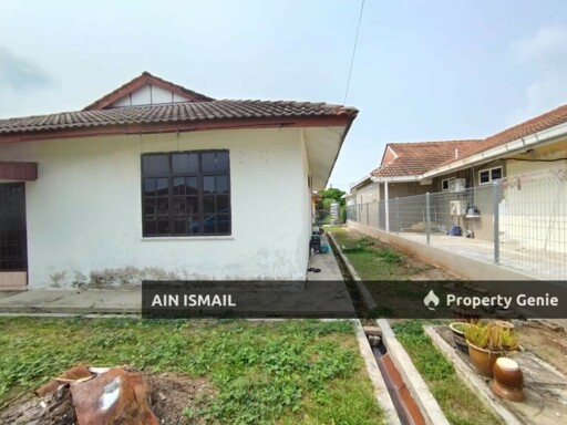 BANGLO TAMAN PERDANA, PERAMU PEKAN, PAHANG