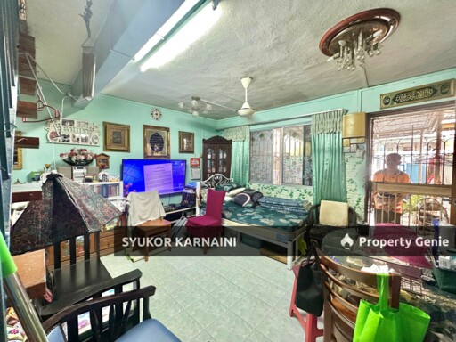 Rumah Teres Dua Tingkat, Jalan Bunga Tanjung, Taman Saraya Ampang