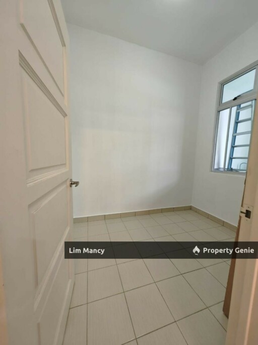 Taman Sutera Utama @Jalan Sutera Pulai Two and Half Storey Terrace Corner House with Fully Renovation