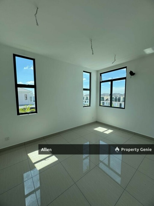 Taman Pelangi Indah @ Jalan Ayu – Brand New Home with Massive Extra Land