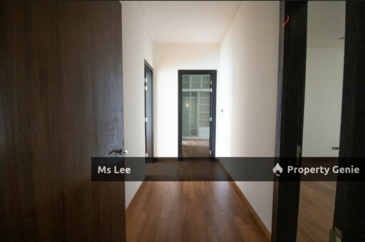 The Pearl @ KLCC-Level 17 private lift- Sale below bank value Rm480k