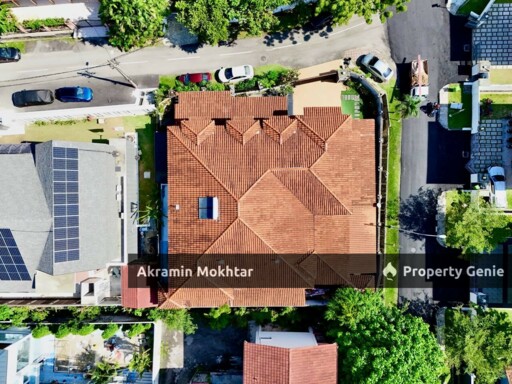 Freehold & Partially Furnished | Double Storey Bungalow [CORNER] Jalan Kent Kampung Datuk Keramat KL