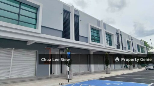 For RENT👉  Desa Cemerlang New Shop
