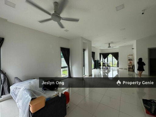 2 Storey Semi D @ Sunway Lenang Heights Taman Molek for Sale