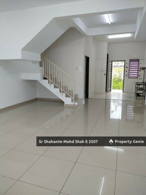 DOUBLE STOREY TERRACED HOUSE FOR SALE - ACACIA PARK PHASE 1, BANDAR TASIK PUTERI