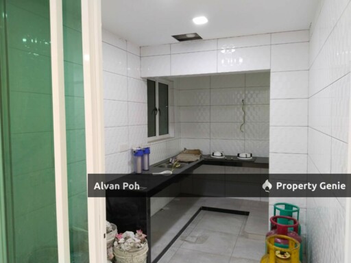 Calisa M @ Taman Mas Puchong