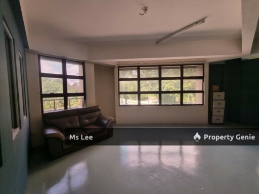 Paragon Valley - Corner 3 Storey Shop Office - Good for Investment