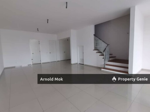 2 Storey Terrace House @ South Hills Bandar Seri Alam for Sale
