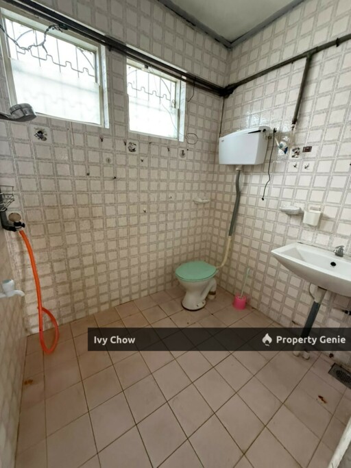 Tmn Dato Amar Diraja Double Storey Corner Lot House for Sale