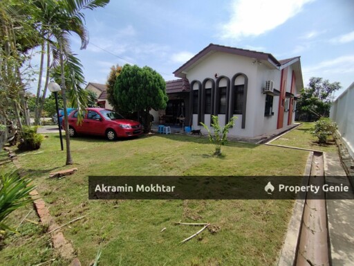 Freehold & Renovated | Single Storey Bungalow Taman Sentosa @ Lukut Port Dickson