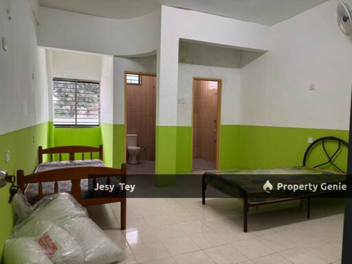 Desa Cemerlang (2 Storey Terrace House For Sale)