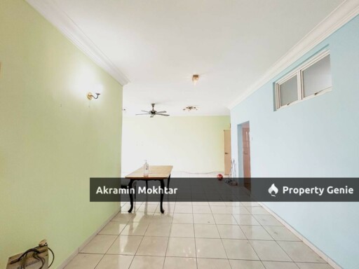 FREEHOLD, NEAR MRT & 1 PARKING | Desa Impiana Condominium, Puchong, Selangor.