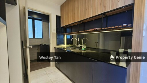Atlantis Residence Kota 3 Rooms 3 Baths Fully Fitted & Furnished Seaview 3 Parking Lots