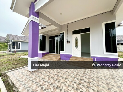 Banglo Tanah Merah