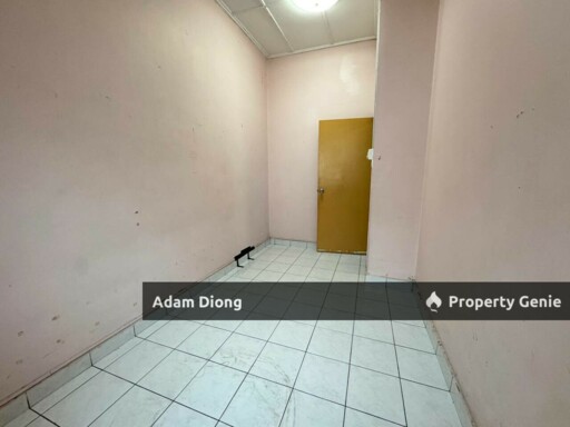 Taman Molek Single Storey