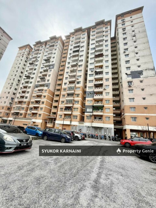 LAGUNA BIRU 1 APARTMENT, RAWANG, SELANGOR.