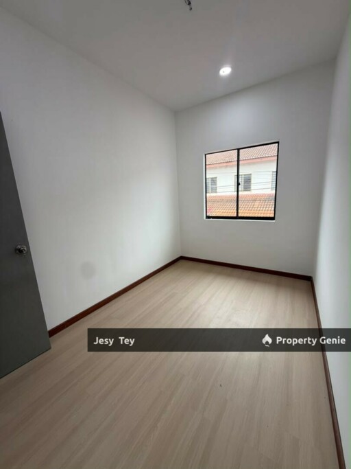 Kelapa Sawit Double Storey Fully Reno Sales