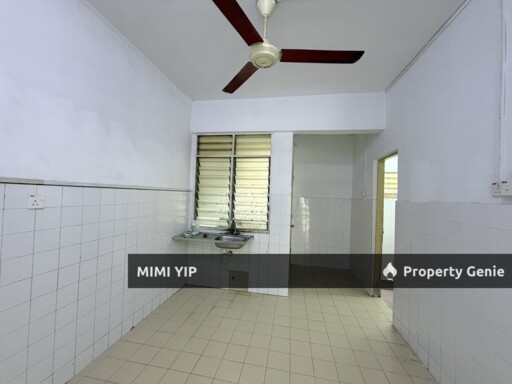Bandar Mahkota Cheras 2 Storey Corner Lot House For Rent | 4 Bedrooms | RM2,000