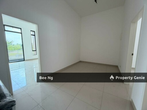 Senadi Hills / Iskandar Puteri / 2 Storey Terrace / Brand New / Unblock / For Sale