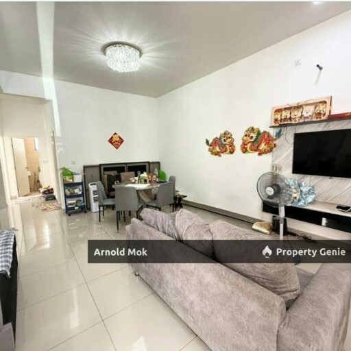 2 Storey Terrace House @ Taman Seri Austin (Dahlia) for RENT