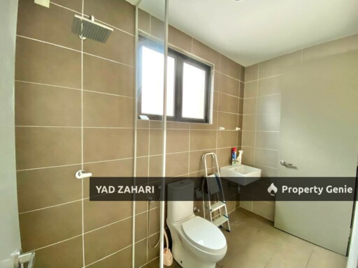 The Strata, Bangi | Townhouse 3 Bedrooms | RM550K - Brand New Unit and Semi Furnished