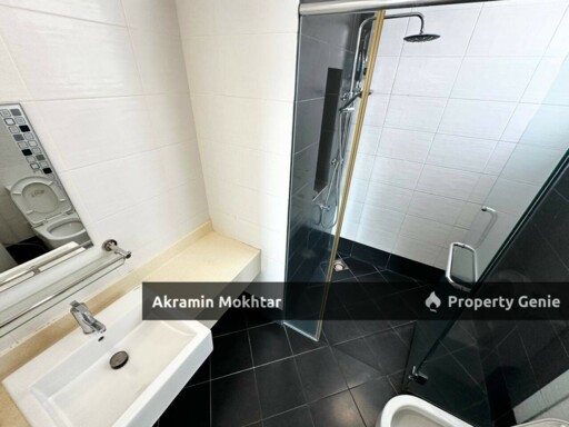 FREEHOLD, CORNER UNIT, PARTIALLY FURNISHED, RENOVATED & 2 PARKING | Saville @ Melawati Condominium, Taman Melawati, KL