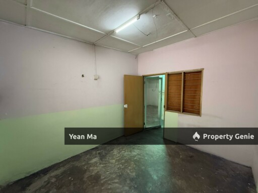 For Sale🔥Renovated Unit Rumah PKNS Batu 16 Rawang Low Cost Single Storey House