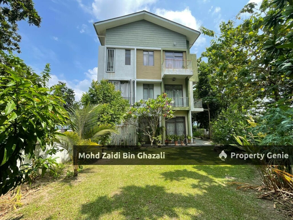 LAKE VIEW, END LOT Luxury Bungalow Villa 2.5-Storey Presint 16, Putrajaya