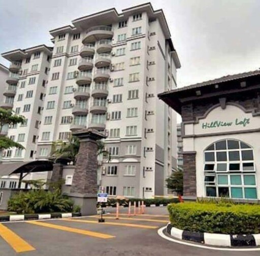 Hillview Loft Condominium