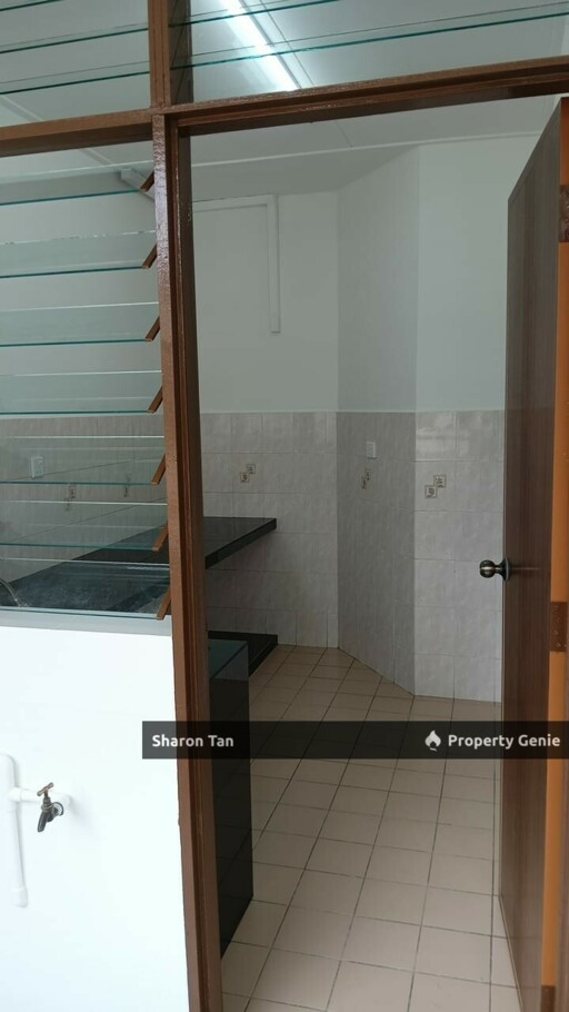 Vista Seri Alam Apartment Masai Top Floor Freehold Non Bumi Full Loan
