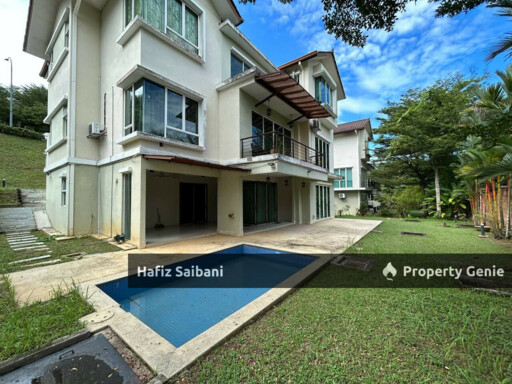 Banglo Kayangan Height 3 Storey For Sale