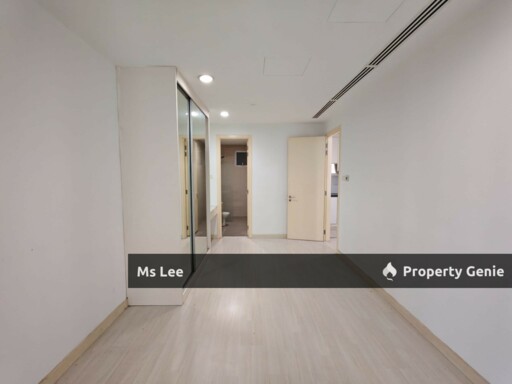 Binjai 8 @ KLCC -Near LRT, Level 32 Facing Troika, Good for investment