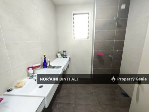 Teres 2 Tingkat Taman Sungai Soi Jaya 2, Bandar Kuantan Putri, Sg Soi, Kuantan (Open facing)