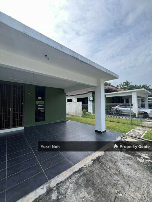 Rumah Berkembar 1 Tingkat di TAMAN IJOK INDAH 1