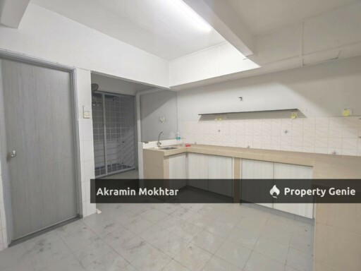 Freehold, Fully Extended & Renovated | Double Storey Terrace (Intermediate)  Desa 12, Bandar Country Homes, Rawang, Selangor.