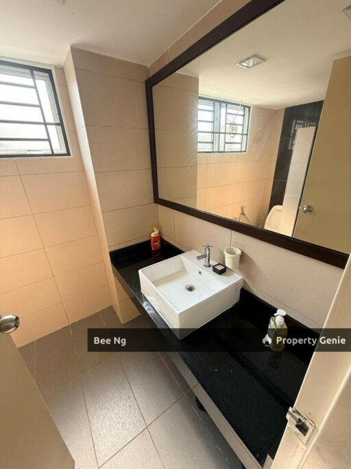 Larkin Residence / Town House / Ground Floor / 3bedroom / Fully Furnish