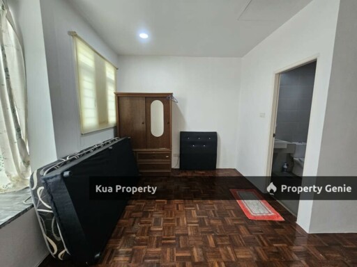 Double Storey Terrace Intermediate House at Tabuan Tranquility