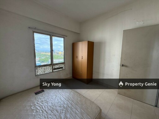 Sea View Tower Partially furnished For Rent