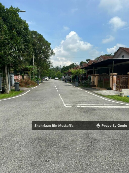 Taman Sri Bahagia, Pekan Nanas, Pontian. International Lot