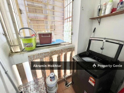 Renovated, Partially Furnished & 2 Parking | Apartment Danaumas, Seksyen 7 @ Shah Alam.