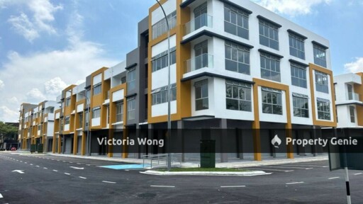 Molek Hub @Taman Molek 3 Storey Shoplot
