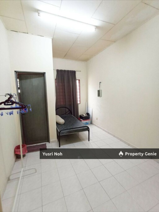 Rumah Teres Dua Tingkat  di Seksyen 23, Shah Alam