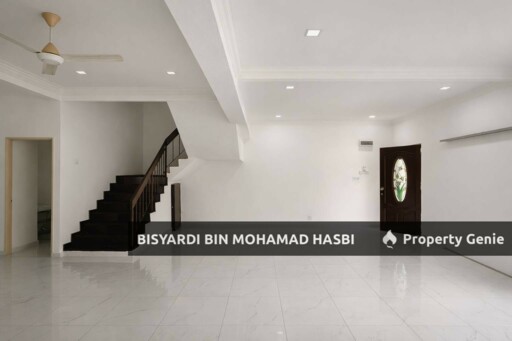 "Refurbished & Renovated" Double Storey Semi Detached House Taman Cuepacs, Batu 9, Cheras Selangor.