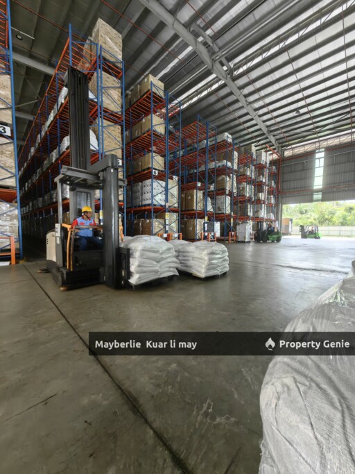 Meru Klang RM2.20 psf Warehouse With VNA System For Rent