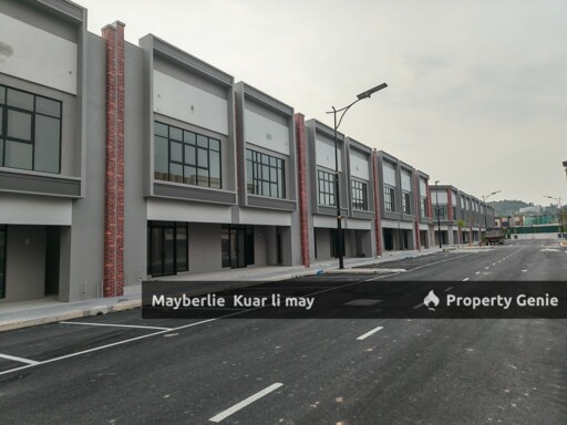 Village Square Gamuda Gardens Rm8k Intermediate GF/L1 Shop For RENT