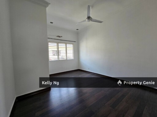 Double Sty Renovated House At Bandar Puteri Klang For Rent