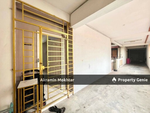 Renovated, Partially Furnished & 2 Parking | Apartment Danaumas, Seksyen 7 @ Shah Alam.