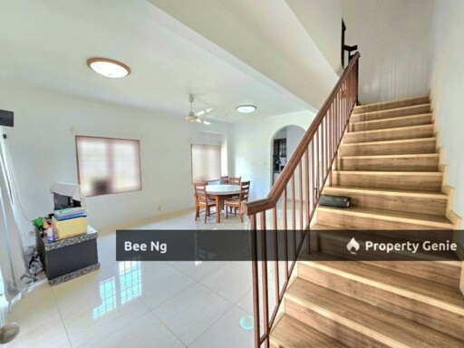 Bukit Indah @ End Lot with Land 2 Storey Terrace